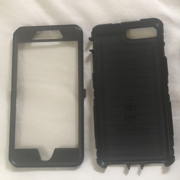 OtterBox Defender Pro black fits iPhone 7/8plus Cell Phones